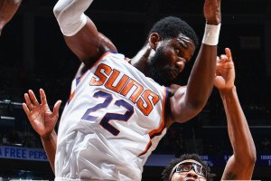 Una stoppata di Bridges a Wagner salva i Suns a Orlando