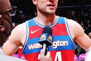 Quinto ko nelle ultime sei gare per Golden State: Washington vince con i 25 di Klispert