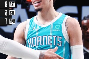 Il ritorno di Irving a New York è un flop: vince Charlotte, 33 per Ball