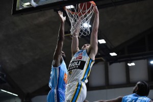 Prima Cremona poi Napoli, la spunta la Vanoli al supplementare