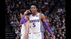 De’Aaron Fox pareggia il suo career-high nella sconfitta contro Dallas