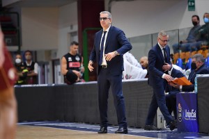 De Raffaele: “Un’impresa dei ragazzi: giocato una partita di grandissima presenza tecnica e tattica”