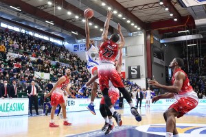 Gerald Robinson: Eccitato per l’atmosfera che troverò a Pesaro. Con Sassari obiettivo playoff