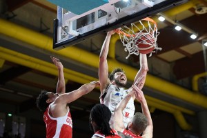 UMANA Top Performance: Mike Daum vs Openjobmetis Varese