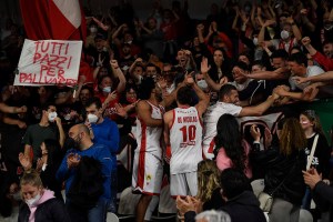 Openjobmetis Varese, a Masnago esplode la festa salvezza