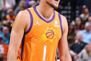Phoenix rimonta da -17 nel quarto periodo e batte Utah