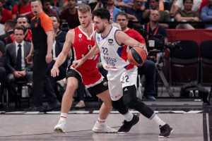 A Belgrado è di nuovo finale per l’Efes, dopo una partita tiratissima