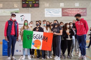 Bagno di folla a Baiso per la Pallacanestro Reggiana: 300 studenti per “Io Tifo Pulito”