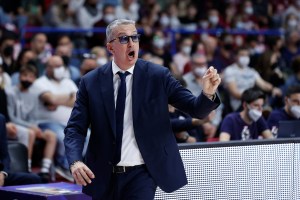 De Raffaele: “É stata una bella serata di basket con il Taliercio pieno di gente”