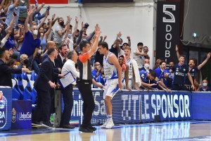 La Dinamo è uno spettacolo. Logan e Kruslin dominano una Brescia priva di Della Valle