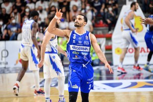 Naz Mitrou-Long: Non ho fatto ancora nessuna scelta. Potrei anche restare