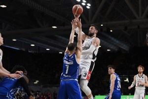 La Virtus Segafredo Bologna ha vita facile contro Brescia