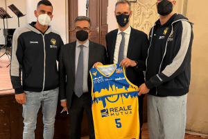 Reale Mutua Basket Torino, una divisa per l’Ucraina