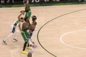 NBA, la notte delle polemiche: il contatto Holiday-Smart contestato dai Celtics