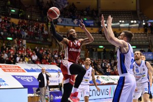 Adrian Banks premiato come MVP della 30ª Giornata di Serie A UnipolSai