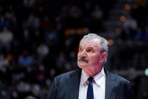 Sacchetti si presenta a Pesaro: “I giocatori fanno bravo l’allenatore”
