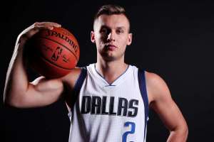 San En NeoPhoenix, vicina la firma dell’ex Dallas Kyle Collinsworth