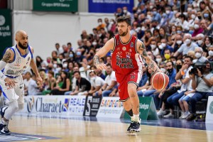 Milano ingrana dopo 6′ e centra la seconda finale consecutiva: Sassari ko 3-0