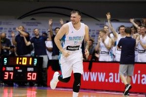 Slovenia trembles: loss to Latvia and injury for Luka Doncic