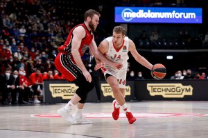 Olympiacos, Vezenkov in dubbio per il Derby col Panathinaikos