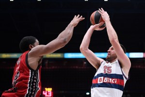Olympiacos reportedly close to agreement with Alec Peters