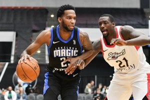 Vic Law si accorda con i Chiba Jets