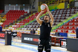 Resto del Carlino | Fortitudo in corsa per Italiano. Esposito prima scelta per la panchina