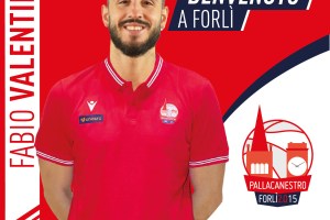 Fabio Valentini firma a Forlì