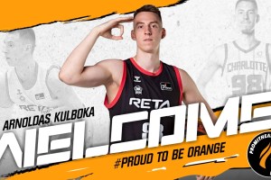 Arnoldas Kulboka firma con il Promitheas