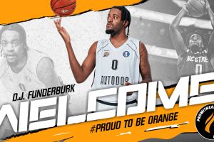 DJ Funderburk firma con il Promitheas