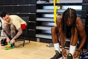 Jimmy Butler cambia look con dei capelli… particolari