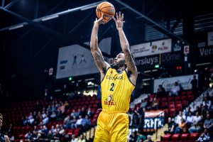 Hapoel Jerusalem agrees to a deal with Levi Randolph