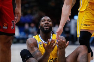 Unics Kazan keeps Jalen Reynolds and Louis Labeyrie