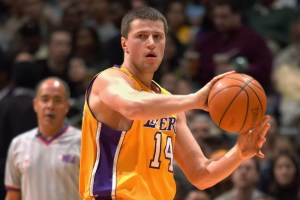 Slava Medvedenko mette all’asta i suoi due anelli NBA per l’Ucraina