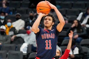 Chorale Roanne signs Kyle Foster