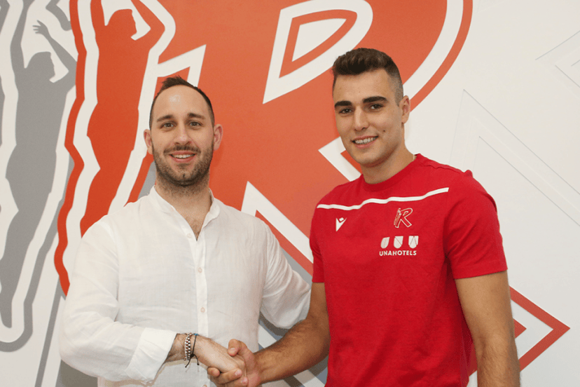 Stefanini ha firmato un triennale con Reggio Emilia