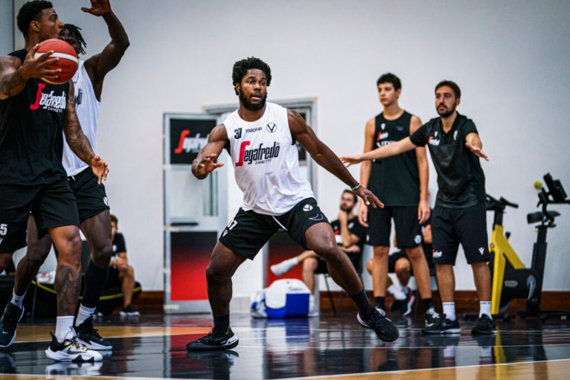 Virtus Bologna presentazione Mickey Ojeleye