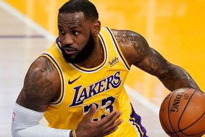 LeBron sul mancato arrivo di Irving: “Non posso dire di non essere deluso”