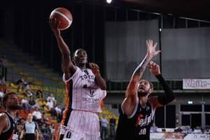 Il Derthona è concreto, batte la Virtus e conquista la finale del Trofeo ‘Carlo Lovari’
