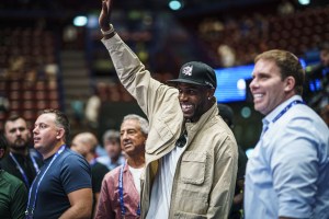 Eurobasket 2022, Khris Middleton in parterre al Forum