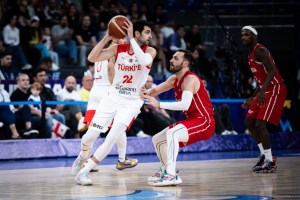 Furkan Korkmaz nega le trattative per tornare in Turchia, l’obiettivo rimane la NBA