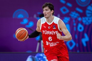 I Cavs garantiscono il contratto da $6.7 milioni di Cedi Osman
