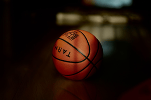 I bookmaker come sponsor nel basket: perché la collaborazione si adatta così bene?