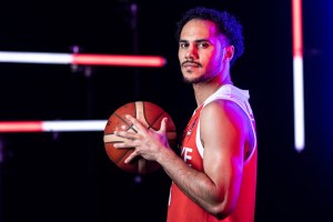Efes’ Shane Larkin expected to miss next 6-7 EuroLeague games