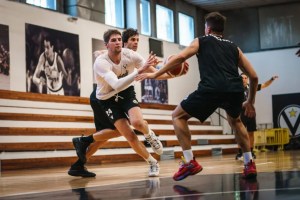 Menalo: “Cerco di prendere qualcosa da tutti i miei compagni di squadra”