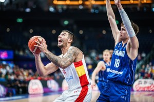 Spagna, la prova di Willy Hernangomez contro la Finlandia