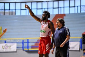 Othello Hunter annuncia il ritiro a 37 anni