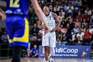 Dinamo Sassari, si ferma Chris Dowe