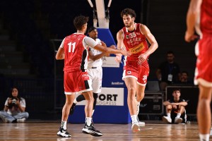 Toté: “Giocare a Pesaro mi ha sempre dato gioia”. Moretti: “La squadra prima di tutto”