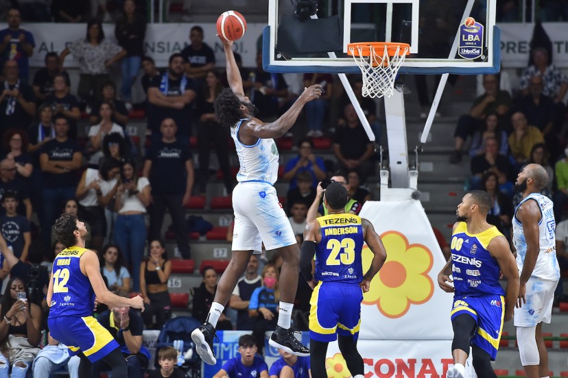 chinanu onuaku hapoel tel aviv